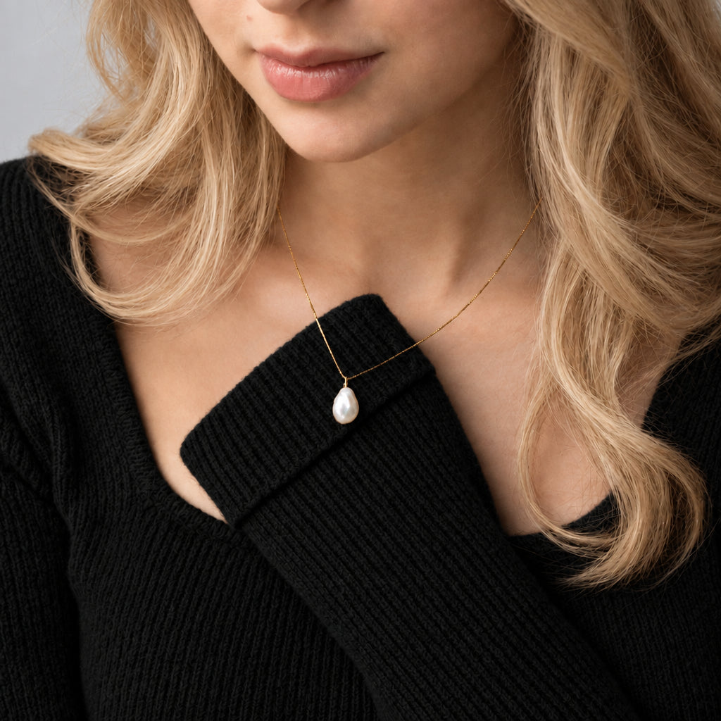 Gold Necklace With Freshwater Pearl Pendant