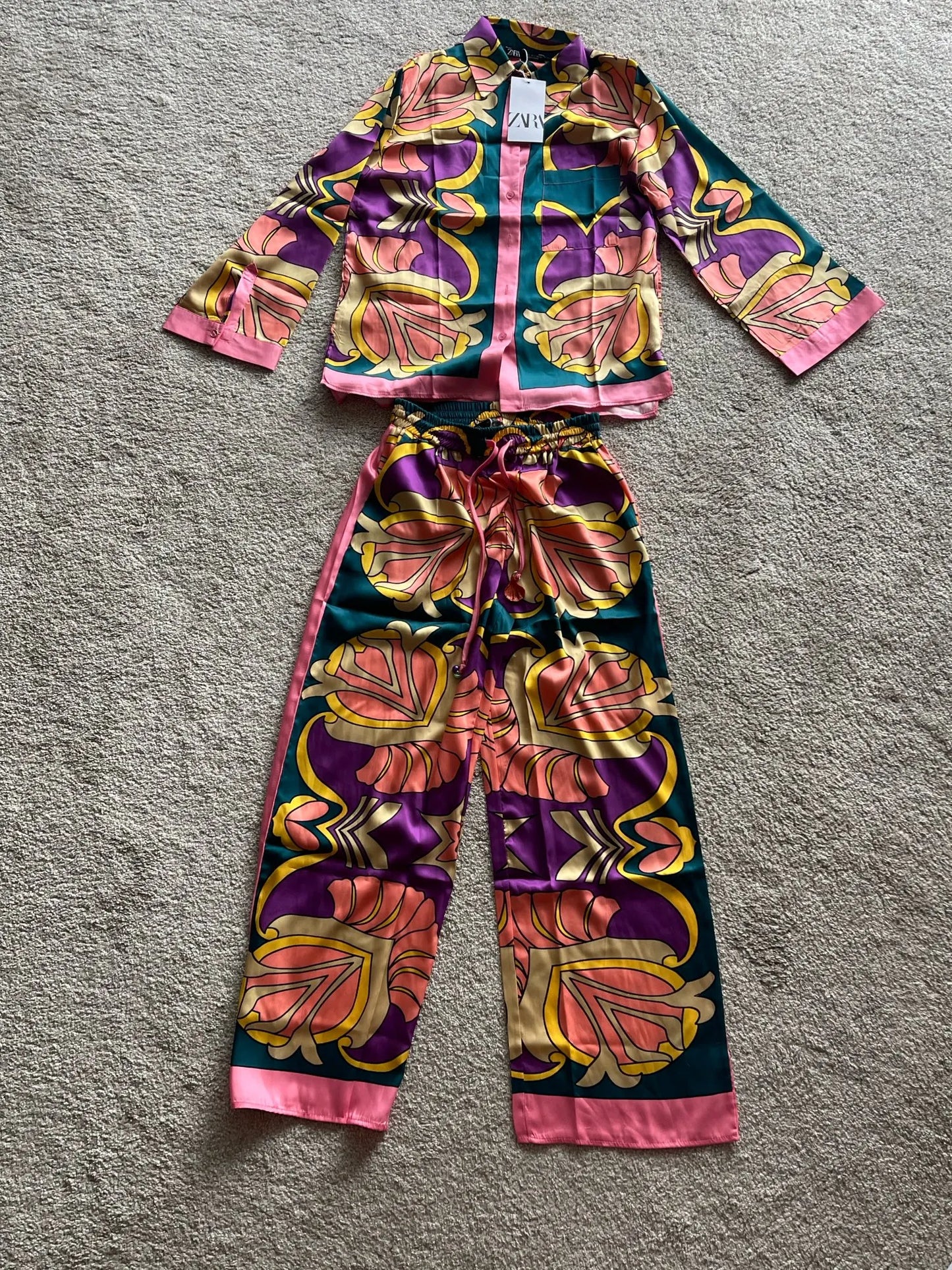 Ladies Printed Vintage Style Indoor and Outdoor Pajamas