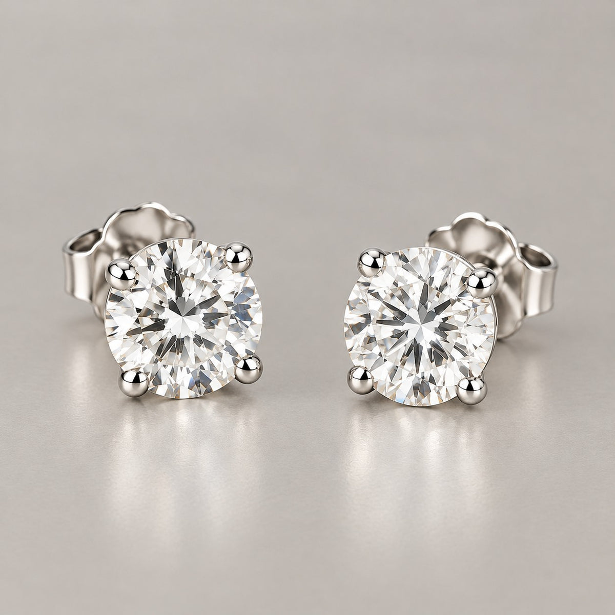 Platinum Stud Lab Grown Diamonds. VVS1 Clarity.