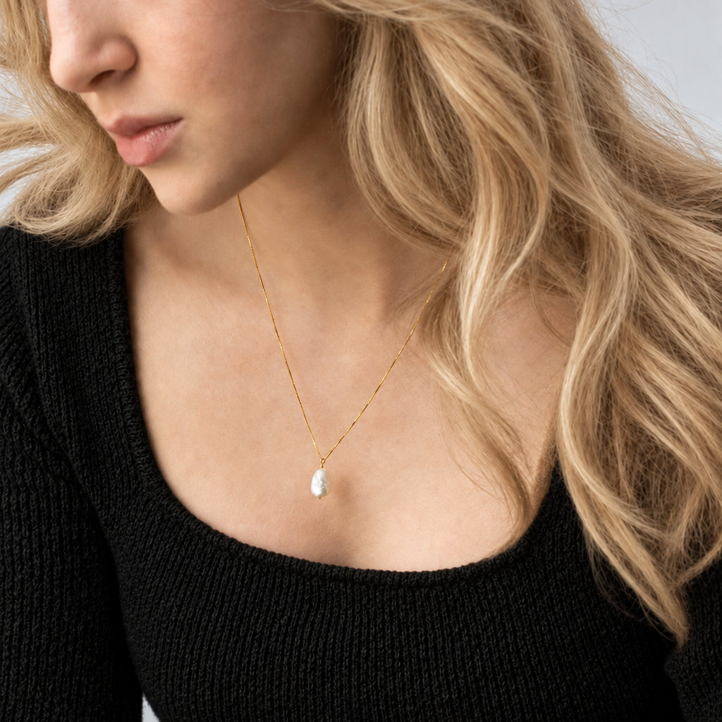 Gold Necklace With Freshwater Pearl Pendant