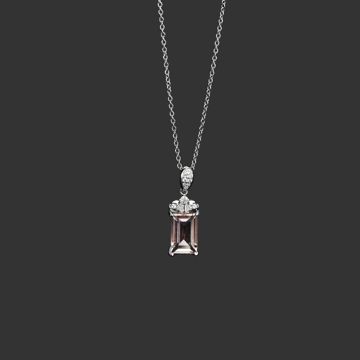 3.2 carat morganite necklace,