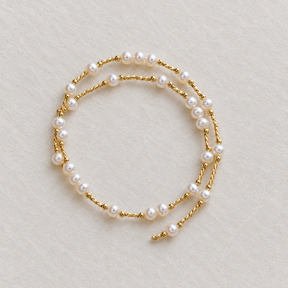 Timeless Elegance.  Handmade Freshwater Pearl Necklace.