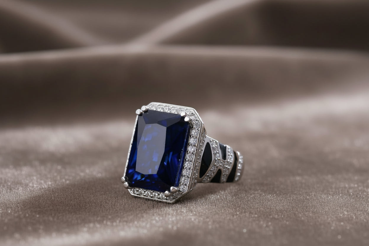 18.5 Carats of Pure Presence. Bold Color, Timeless Silver