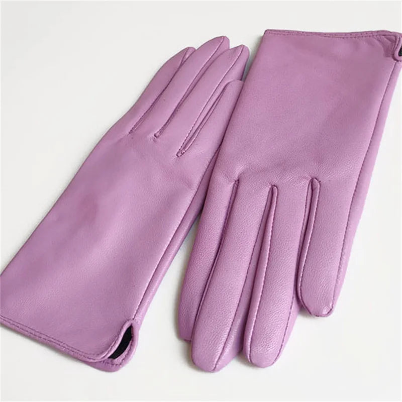 Timeless Leather Gloves for Unparalleled Style and Durability