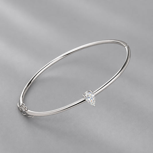 1k Pear-Shaped Moissanite Bracelet