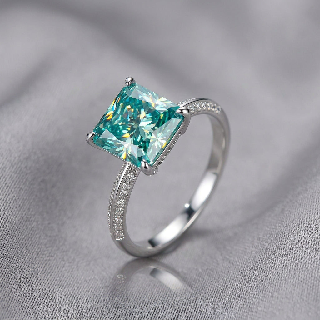 Moissanite Ring – Red