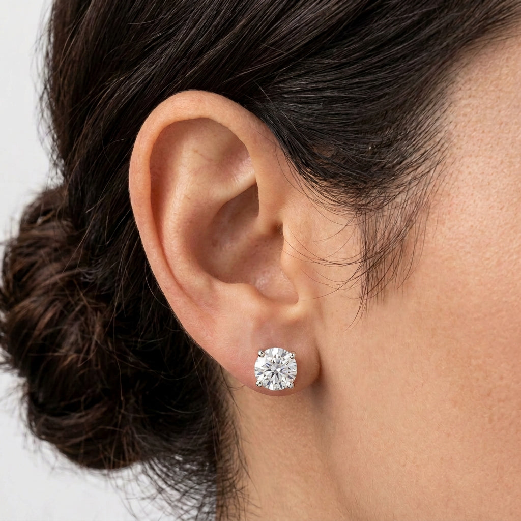 Platinum Stud Lab Grown Diamonds. VVS1 Clarity.
